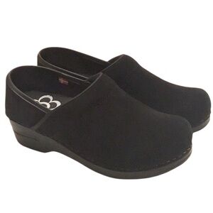 Sanita Black Suede Clogs Sz-6 Professional Closed Back Comfort Shoe Size EU 37